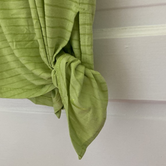 Nike Women's striped green muscle tank with bias cut knot-style size Large - Picture 4 of 5